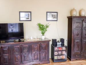 Holiday Home Onder De Eiken by Interhome