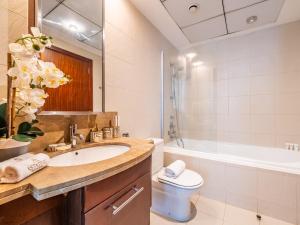 Downtown Luxury Living -1BR-Standpoint Tower A