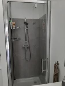 Maisonnette avec pergola