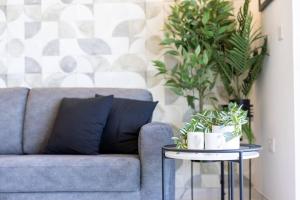 Ivory Suite seafront with views!- Fl 25 by Homely