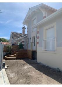 Maisons de vacances Maison Neuve 3 Chambres avec jardin a 200m du port de la Teste : Maison de Vacances 3 Chambres 