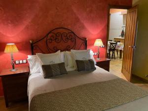 L' Esclop Apartment (2-4 Adults) room in La Casassa de Ribes