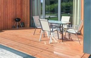 Nice Home In Tlen With Wifi