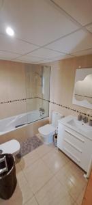 Piso soleado con buena ubicación