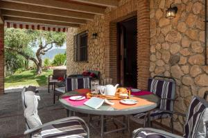 La Zarza by Vintage Travel