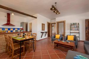 La Zarza by Vintage Travel