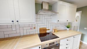 Inviting 5-bed House