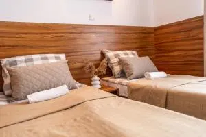 MAX Apartamenty - Pokoje - Domki - Restauracja - Basen - Мельно