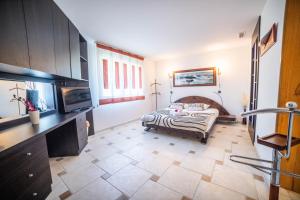 Villas Luxury Home -Villa-Piscine-Jacuzzi-Famille-Table de billard - Top Pros ServicesConciergerie : photos des chambres
