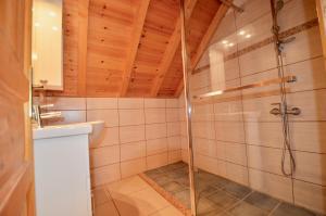 Chalets Chalet Silene : photos des chambres