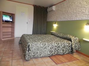 Hotels Hotel Les Pins : photos des chambres