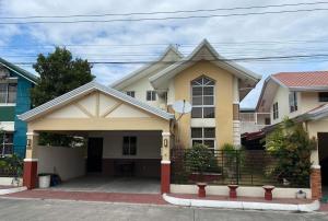 Pumpkin Transient House - 4hvězdičkové hotely ve městě San Fernando