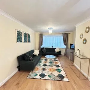 CNA Luxury Home - 韦尔斯布罗斯