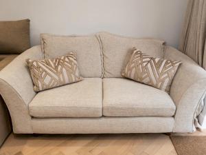 Gorgeous 4 BR House Near Station mins to London - Pass the Keys