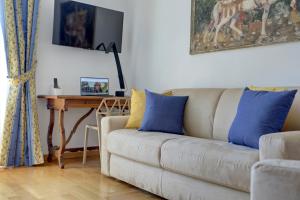 Colosseo Family Art 3BDR - Home and More