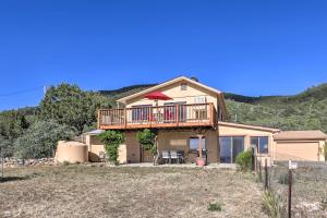 Sunroom + Sauna! Mtn-View Prescott Valley Home