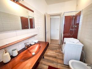 Sestri in Riva - parcheggio privato - 4 minuti in auto dal mare