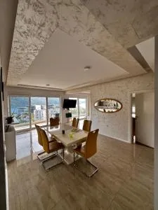 Deluxe Apartments 3-rooms - Kumbor