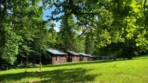 Chatičky u Dlouhé řeky - Břestek