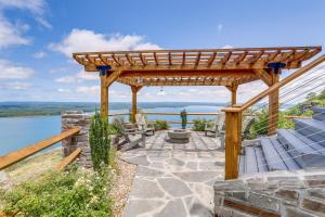 Luxe Home w Panoramic Greers Ferry Lake Views