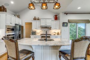 Luxe Home w Panoramic Greers Ferry Lake Views