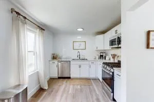 The Huddle House-HOF Home Made for Families - Minerva