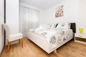 Cozy family apartment in Kaštel Kambelovac