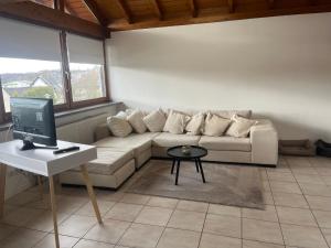 Stilvolle Wohnung mit Terasse und Garten