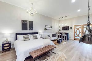 Eternal Romance-The Honeymoon Suite at 1885 Farms