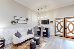 Eternal Romance-The Honeymoon Suite at 1885 Farms