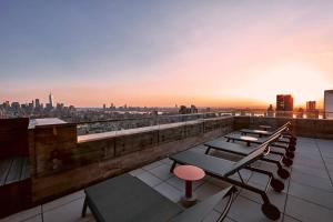 Lux Designer Nomad 1Br Doorman!