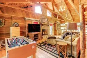 Tumbling Shoals Cabin Less Than 1 Mi to Beaches and Boating! - Pangburn