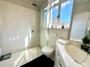 Breathtaking Table Mountain View Apartment in the Heart of Gardens