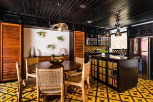 Private Pool Villa Walking distance to the Beach