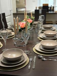 The Urban Retreat 4bdr sleep 14