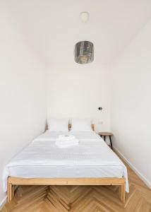 Nowa Praga Standard Apartment by BookingHost