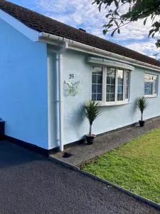 2 Bed Bungalow -25 Gower Holiday Village - Dog Friendly - The Mumbles