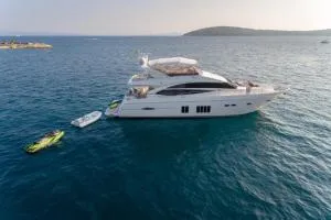 Private Yacht - Princess 72 Fly - Сплит