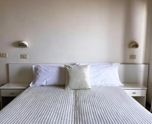 APPARTAMENTO -B- VISTA MARE con 2 camere da letto-Residence Azzurro