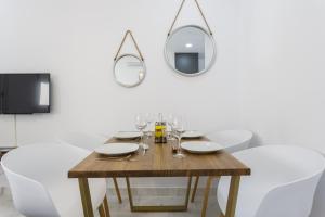 BRUJULA ground floor indoor apartment by Cadiz4Rentals
