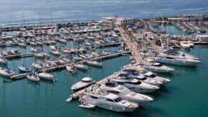 Private Yacht - Jeanneau Prestige 520 Fly