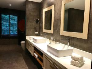 Luxury 6 bedroom Villa overlooking the Andaman sea