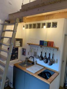 M20, Isola Garibaldi