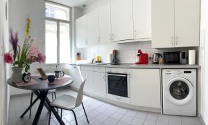 Central Mariahilfer Apartment 5 min to the Schönbrunn Palace and City shopping center