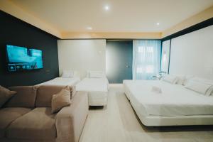 Twin Room - Disability Access room in Hotel Málaga Nostrum Airport