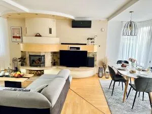 Piękny Przestronny Dom z kominkiem i ogrodem - Augustów - Dąbrowa Białostocka