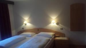 Quadruple Room room in Hotel Garnì Gardena - Appartments