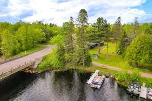 Hayward Retreat on the Chippewa Flowage with Dock! - Winter