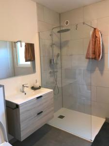 B&B / Chambres d'hotes Chambre d-hotes -Sous le magnolia- : photos des chambres
