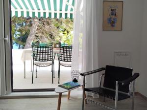 Beachfront apartment Suncana